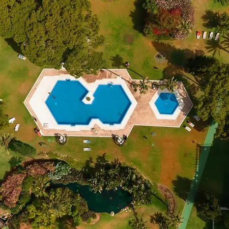 Apartment Home, With Direct Access To The Beach, Sea Views And South Facing, In Puerto Banus *