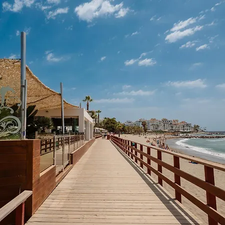 Apartment Home, With Direct Access To The Beach, Sea Views And South Facing, In Puerto Banus