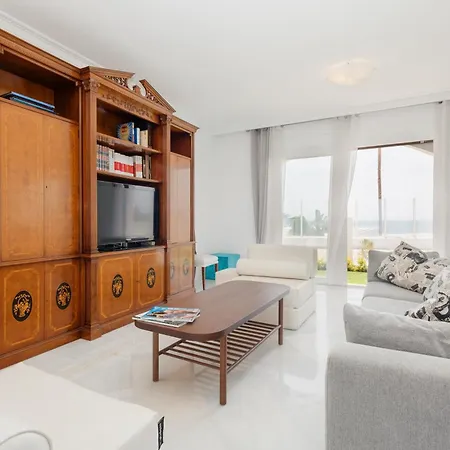 شقة Home, With Direct Access To The Beach, Sea Views And South Facing, In Puerto Banus *